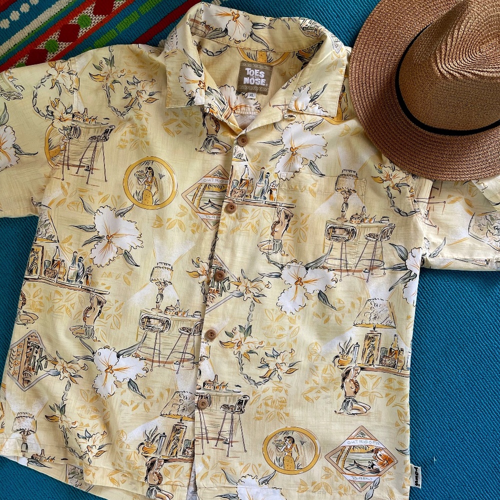 Toes on the Nose Hawaiian Shirt Sz XL